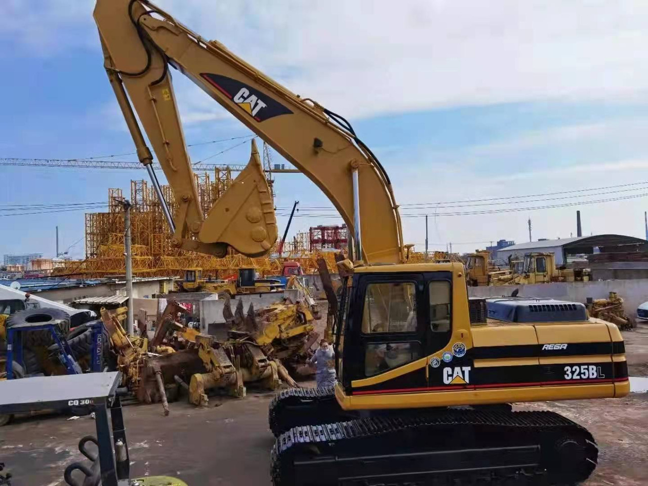 Caterpillar Excavator Secondhand Condition CAT 325BL, 330BL, 320BL - Crawler excavator: picture 4 Caterpillar Excavator Secondhand Condition CAT 325BL, 330BL, 320BL - Crawler excavator: picture 4