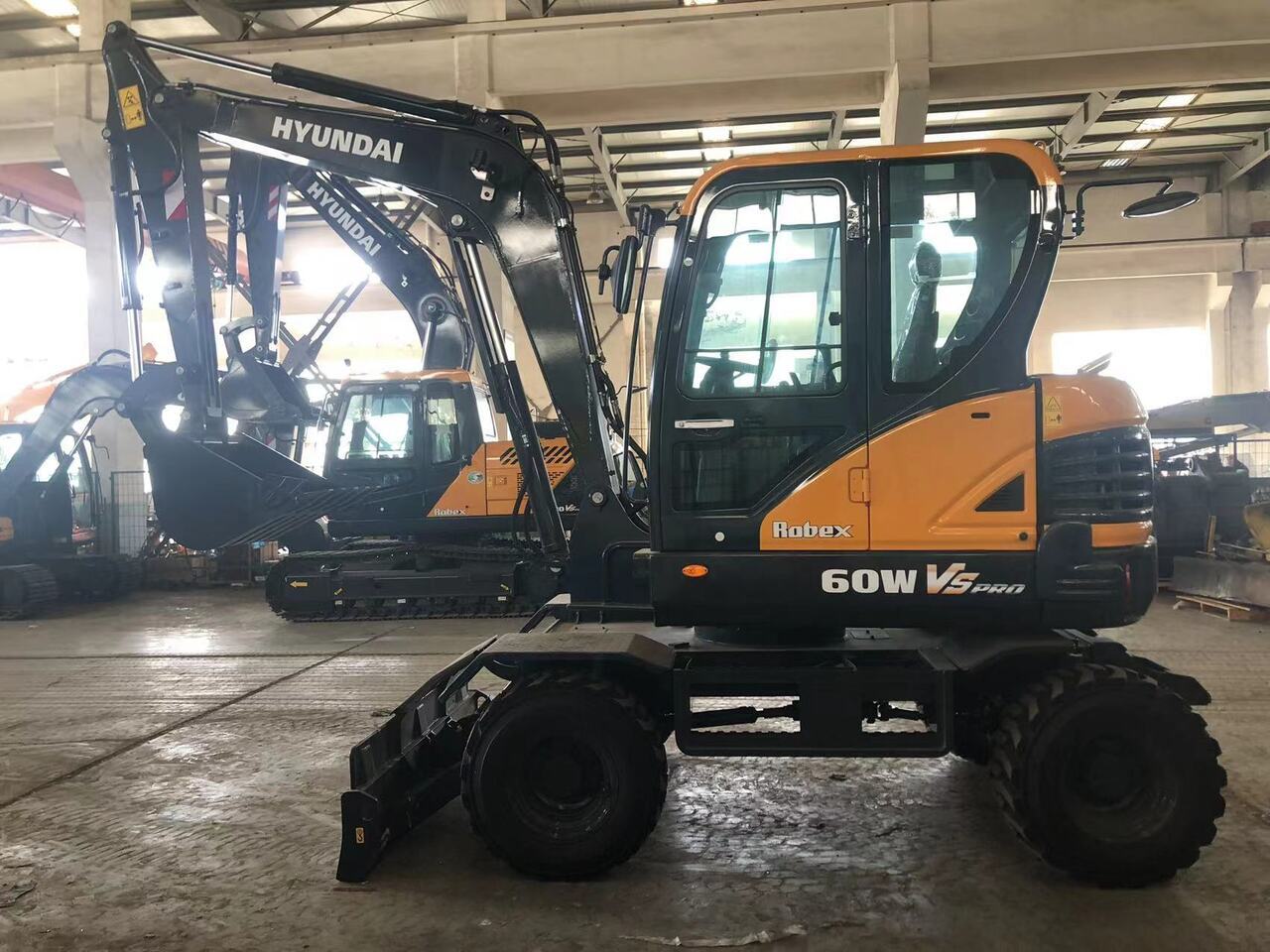 HYUNDAI 60w Wheel Excavator Brand New Excavator - Wheel excavator: picture 1 HYUNDAI 60w Wheel Excavator Brand New Excavator - Wheel excavator: picture 1