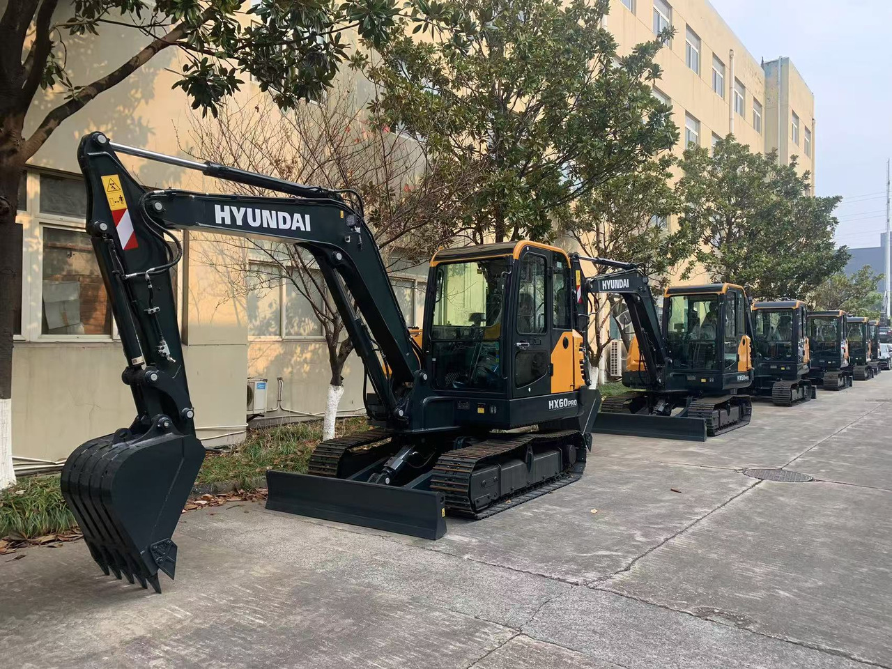 Hyundai Excavator Brand New Hyundai HX60 Pro Small Excavator - Mini excavator: picture 5 Hyundai Excavator Brand New Hyundai HX60 Pro Small Excavator - Mini excavator: picture 5