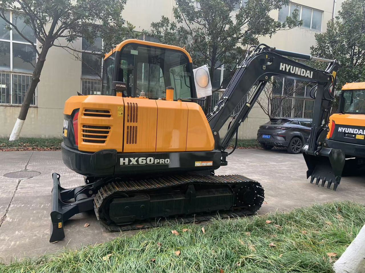 Hyundai Excavator Brand New Hyundai HX60 Pro Small Excavator - Mini excavator: picture 2 Hyundai Excavator Brand New Hyundai HX60 Pro Small Excavator - Mini excavator: picture 2