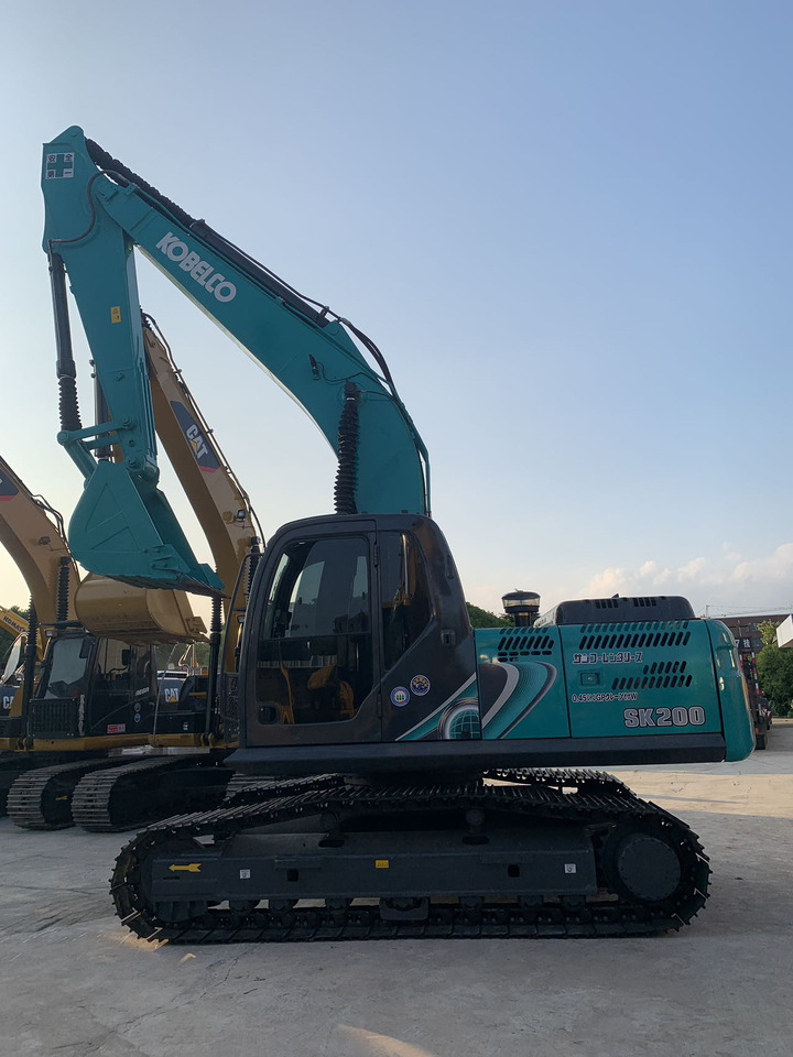 Kobelco Secondhand Excavator SK200 Cheap price - Crawler excavator: picture 3 Kobelco Secondhand Excavator SK200 Cheap price - Crawler excavator: picture 3
