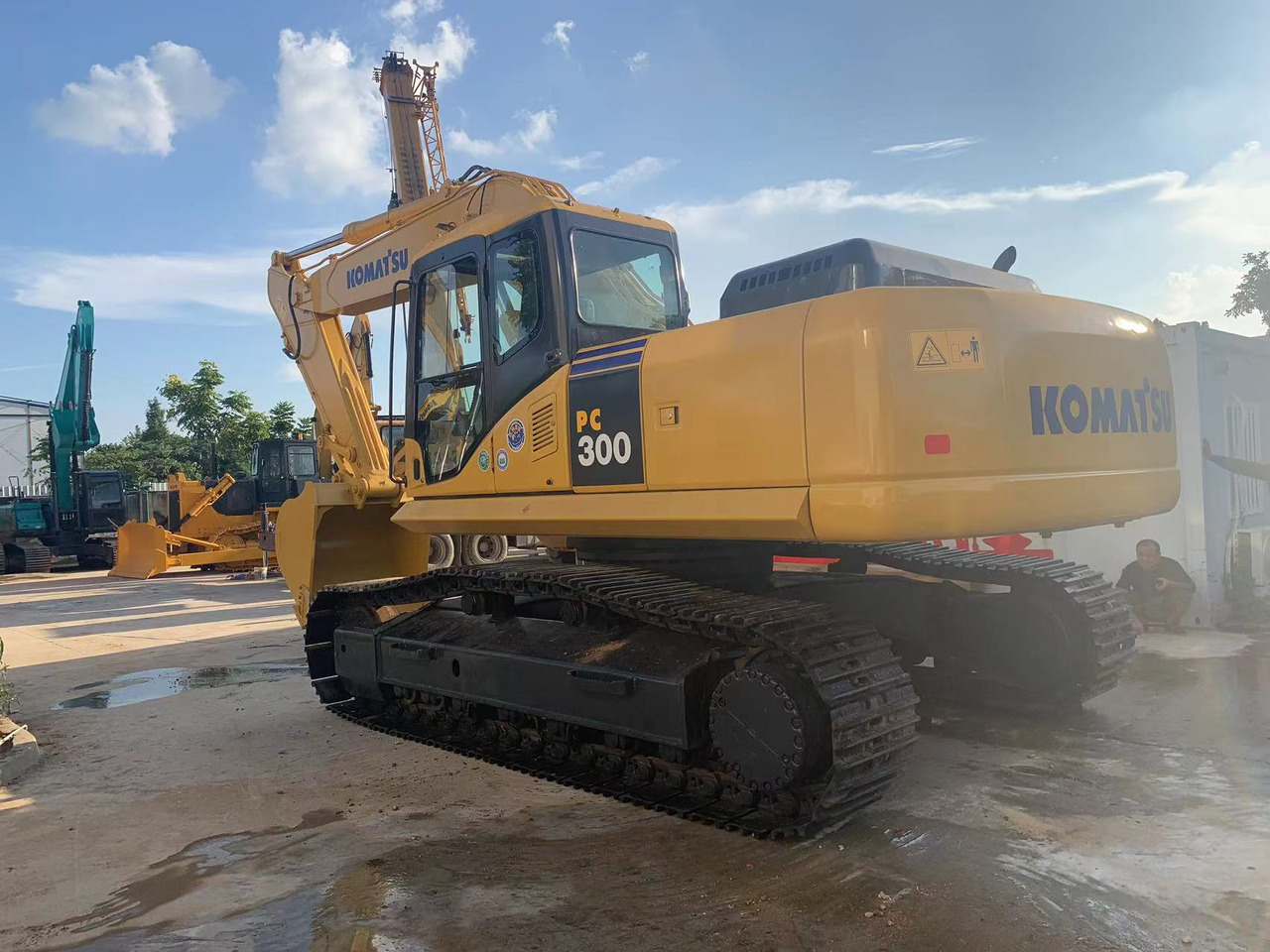 Komatsu 30 ton Heavy Excavator PC300 Japan Origin - Crawler excavator: picture 1 Komatsu 30 ton Heavy Excavator PC300 Japan Origin - Crawler excavator: picture 1