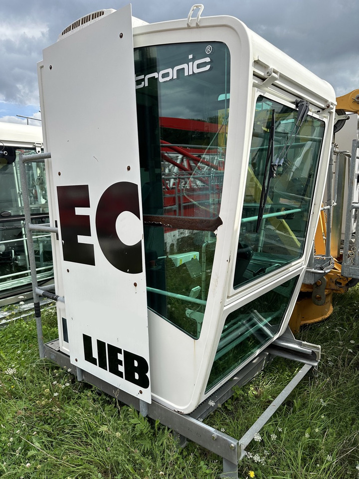 Liebherr LIEBHERR 85 EC-B 5 FR.tronic - Tower crane: picture 1 Liebherr LIEBHERR 85 EC-B 5 FR.tronic - Tower crane: picture 1