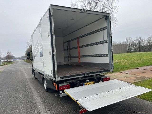 MAN TGL 8.220 4x2 - Box truck: picture 4 MAN TGL 8.220 4x2 - Box truck: picture 4