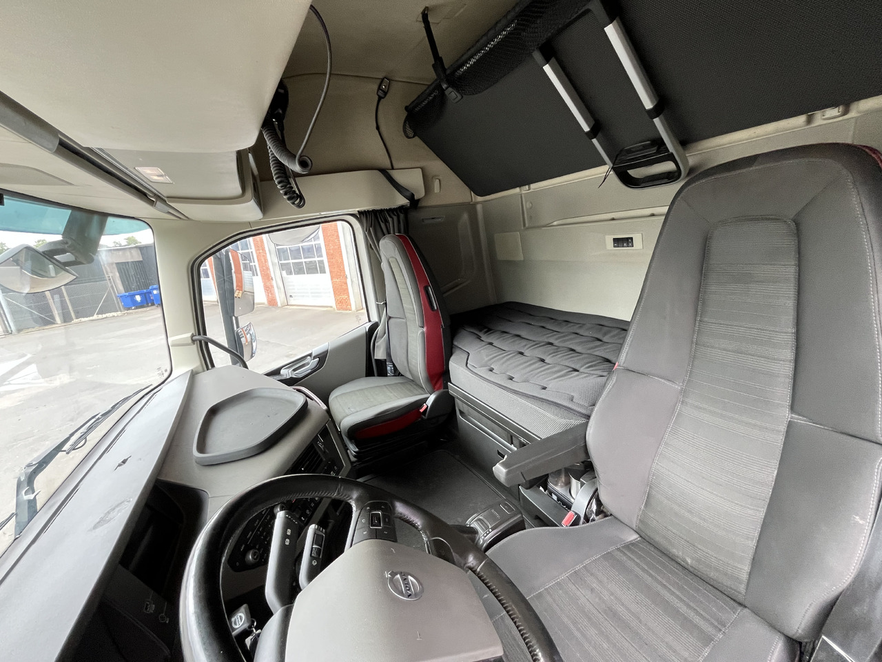 Volvo FH500 6x2 - Tractor unit: picture 4 Volvo FH500 6x2 - Tractor unit: picture 4
