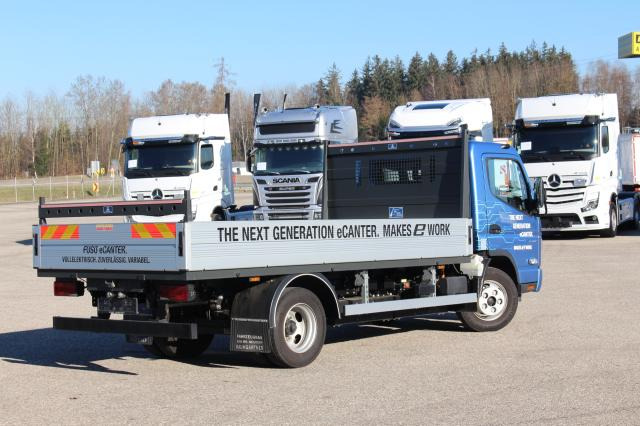 FUSO Canter 4C15E M - BATT. - Flatbed van: picture 3 FUSO Canter 4C15E M - BATT. - Flatbed van: picture 3