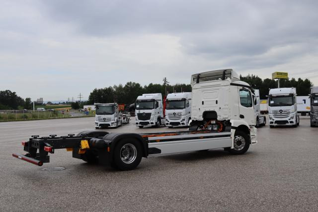 Mercedes-Benz eActros 300 L - Cab chassis truck: picture 4 Mercedes-Benz eActros 300 L - Cab chassis truck: picture 4