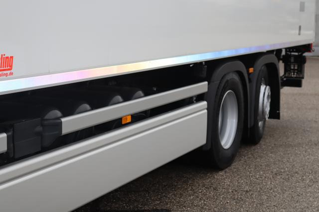 Mercedes-Benz eActros 300 L - Refrigerator truck: picture 3 Mercedes-Benz eActros 300 L - Refrigerator truck: picture 3