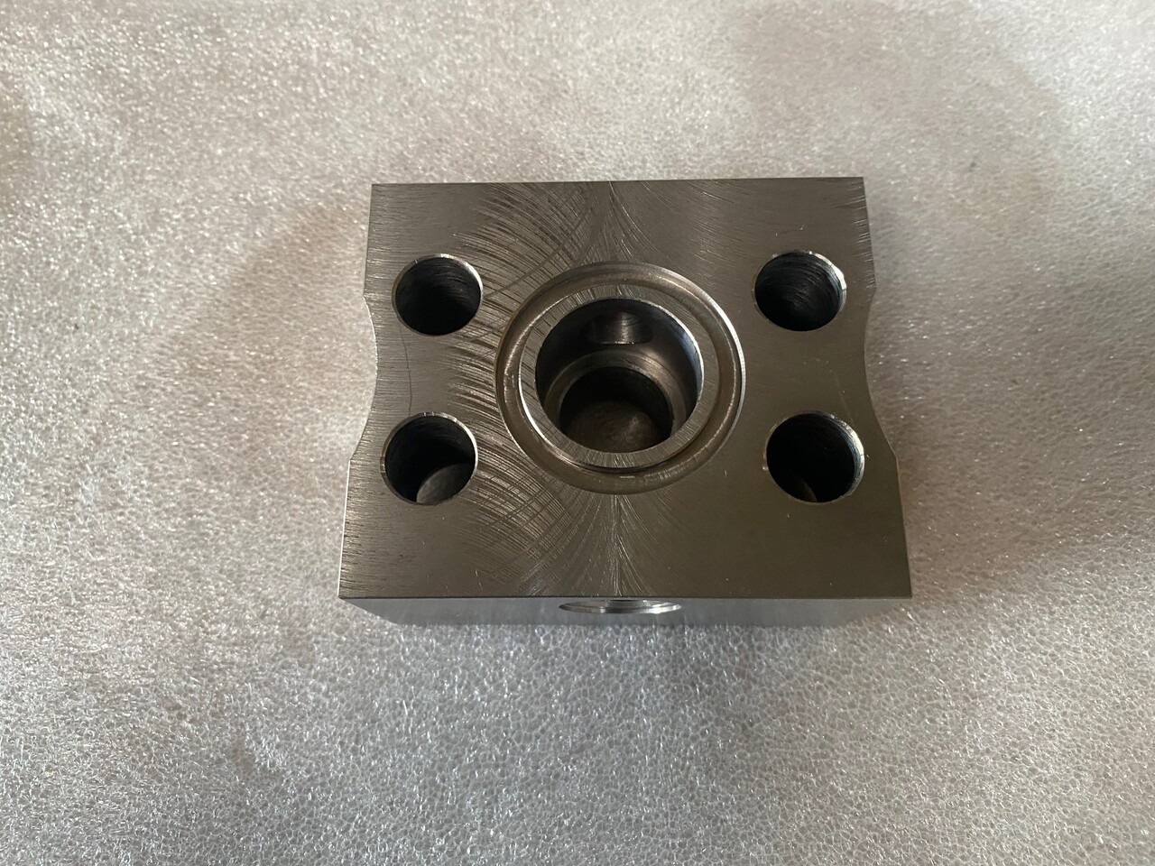 O&K Terex RH90 Flange 1754496 4018570 509-4542 - Spare parts: picture 3 O&K Terex RH90 Flange 1754496 4018570 509-4542 - Spare parts: picture 3