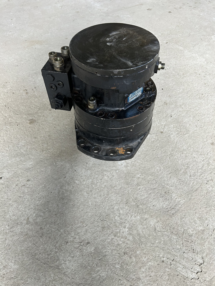 POCLAIN HYDRAULICS MSE11 - Swing motor for Excavator: picture 1 POCLAIN HYDRAULICS MSE11 - Swing motor for Excavator: picture 1