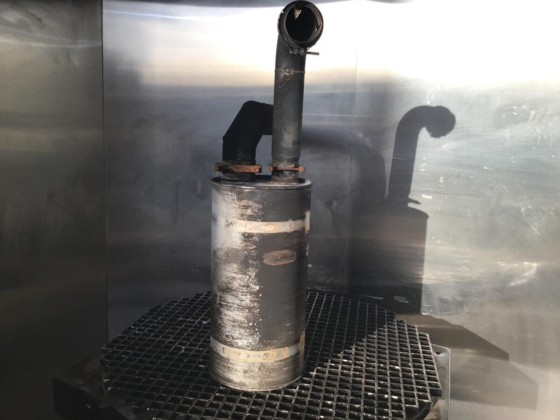 Liebherr A916 / A918 COMPACT / A922 RAIL / LH22 M / LH24 M / LH26 M / A914 COMPACT / A914 Li / LH26 EC / LH22 C / R916 - Muffler: picture 1 Liebherr A916 / A918 COMPACT / A922 RAIL / LH22 M / LH24 M / LH26 M / A914 COMPACT / A914 Li / LH26 EC / LH22 C / R916 - Muffler: picture 1