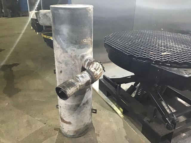 Liebherr Exhaust Silencer - Muffler: picture 2 Liebherr Exhaust Silencer - Muffler: picture 2