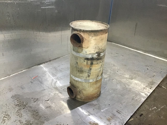 Liebherr Exhaust Silencer - Muffler: picture 4 Liebherr Exhaust Silencer - Muffler: picture 4