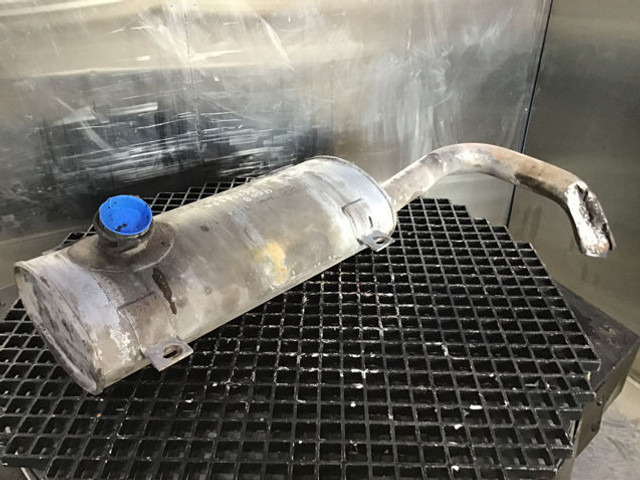 Liebherr Exhaust Silencer - Muffler: picture 2 Liebherr Exhaust Silencer - Muffler: picture 2