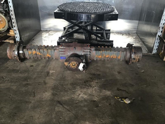 Axle and parts Liebherr Frontaxle: picture 9