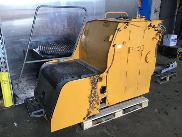 Liebherr Fuel Tank - Fuel tank: picture 5 Liebherr Fuel Tank - Fuel tank: picture 5