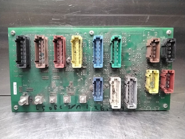 Liebherr Fuse and Relay board - Electrical system: picture 3 Liebherr Fuse and Relay board - Electrical system: picture 3