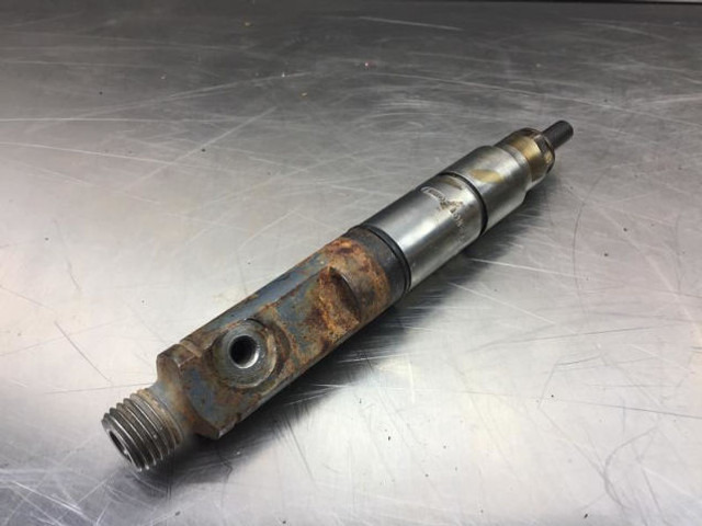 Liebherr Injection Nozzle 632 A1 - Fuel filter: picture 4 Liebherr Injection Nozzle 632 A1 - Fuel filter: picture 4
