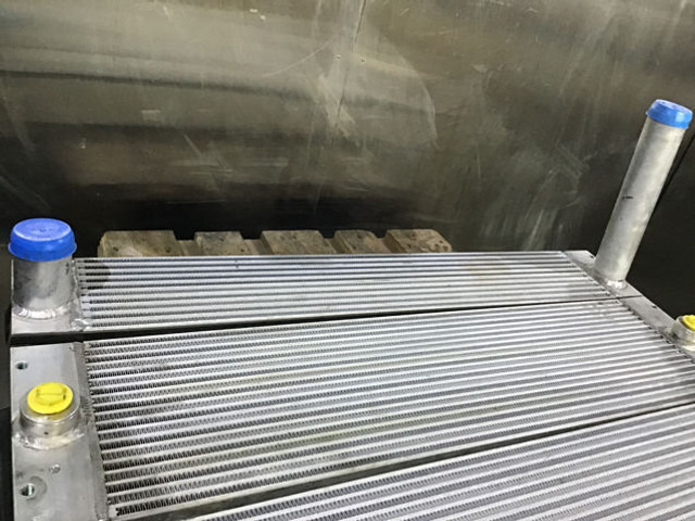 Liebherr Inter Cooler - Intercooler: picture 2 Liebherr Inter Cooler - Intercooler: picture 2