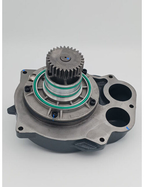 Liebherr - Coolant pump: picture 3 Liebherr - Coolant pump: picture 3