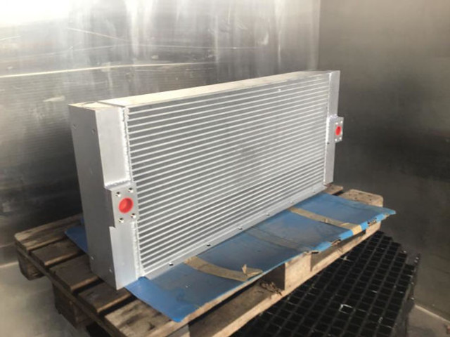 New Oil cooler Liebherr: picture 6