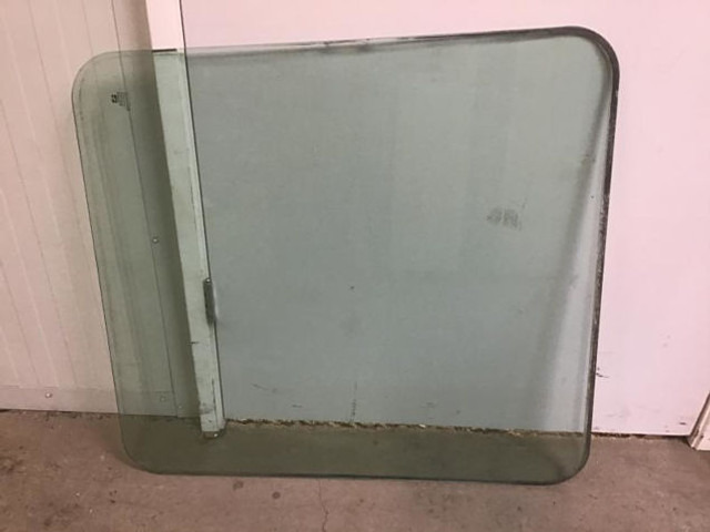 Liebherr Window Glass - Window and parts: picture 3 Liebherr Window Glass - Window and parts: picture 3