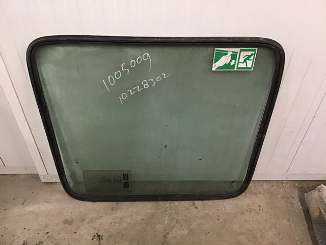 Liebherr Window Glass - Window and parts: picture 2 Liebherr Window Glass - Window and parts: picture 2