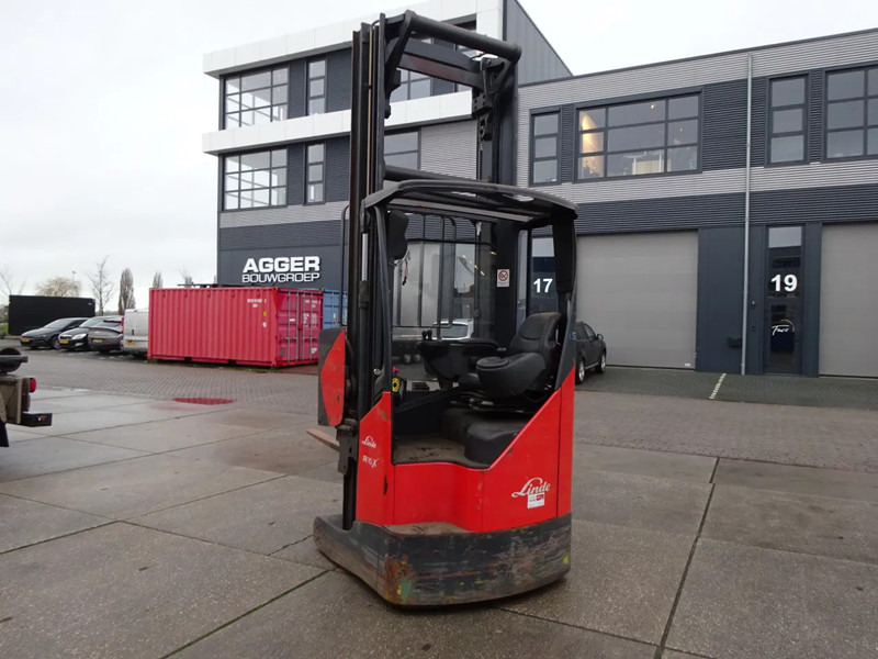 Linde R16X / 1600 kg / Reachtruck / Only for parts! - Reach truck: picture 4 Linde R16X / 1600 kg / Reachtruck / Only for parts! - Reach truck: picture 4