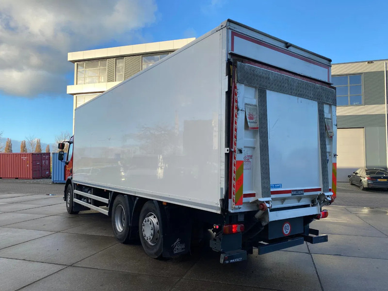 Renault D Wide 320 DTI 8 / Closed box / Euro 6 / Dhollandia - Box truck: picture 4 Renault D Wide 320 DTI 8 / Closed box / Euro 6 / Dhollandia - Box truck: picture 4