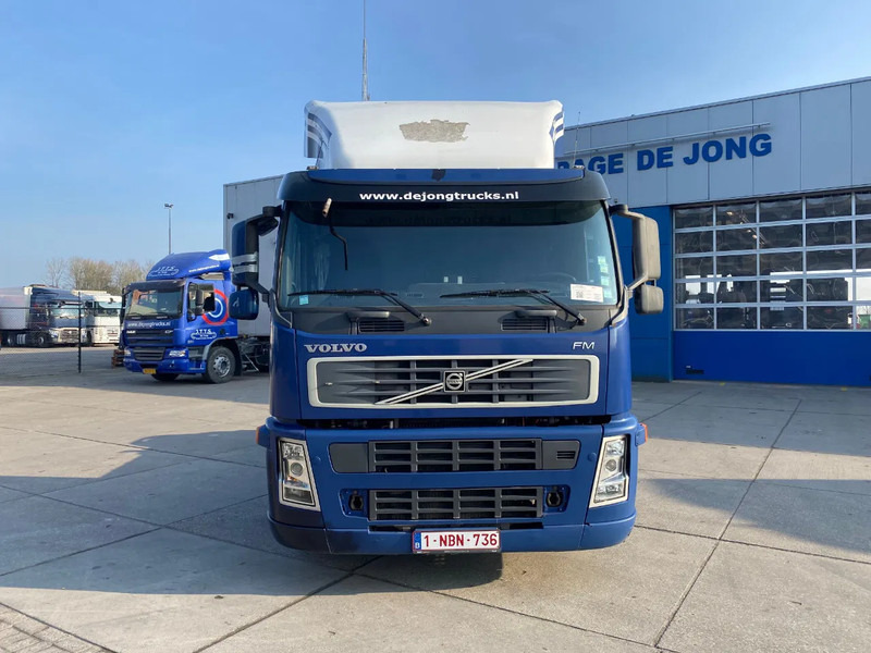 Volvo FM 300 / Euro 5 / Automatic - Tractor unit: picture 2 Volvo FM 300 / Euro 5 / Automatic - Tractor unit: picture 2