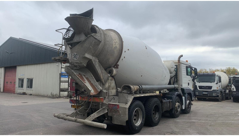 MAN TGS 35.360  Liebherr + 9M3 - Concrete mixer truck: picture 4 MAN TGS 35.360  Liebherr + 9M3 - Concrete mixer truck: picture 4