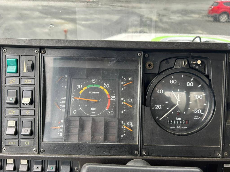 Scania T112 H 6X2 - Concrete mixer truck: picture 5 Scania T112 H 6X2 - Concrete mixer truck: picture 5