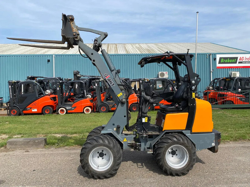 Compact track loader Giant D332SWT: picture 12