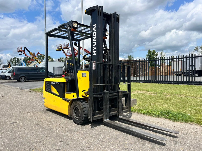 Hyundai 18BT-7 - Electric forklift: picture 3 Hyundai 18BT-7 - Electric forklift: picture 3
