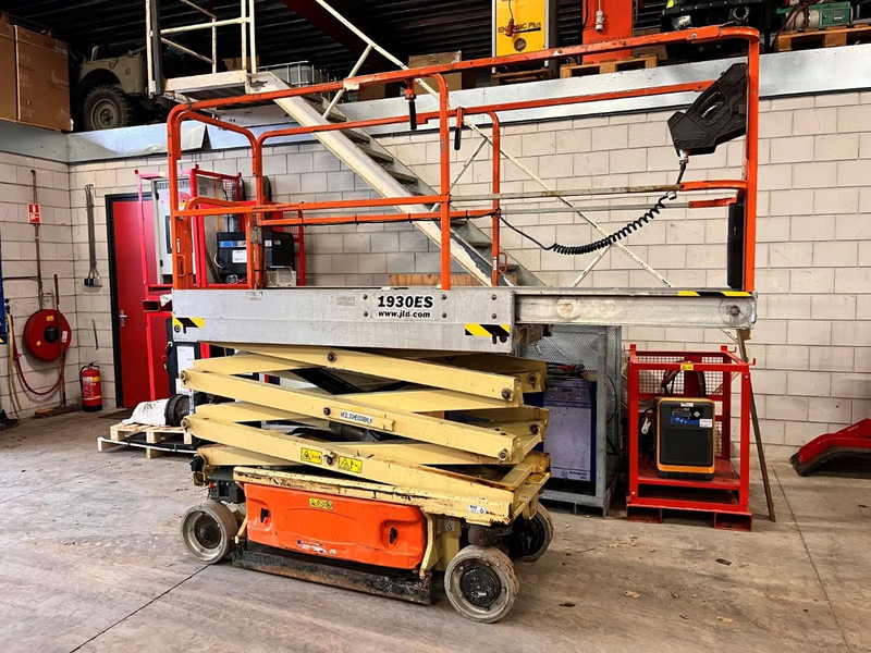 JLG 1930ES - Scissor lift: picture 4 JLG 1930ES - Scissor lift: picture 4