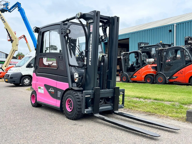 Linde E25L-01 - Electric forklift: picture 3 Linde E25L-01 - Electric forklift: picture 3