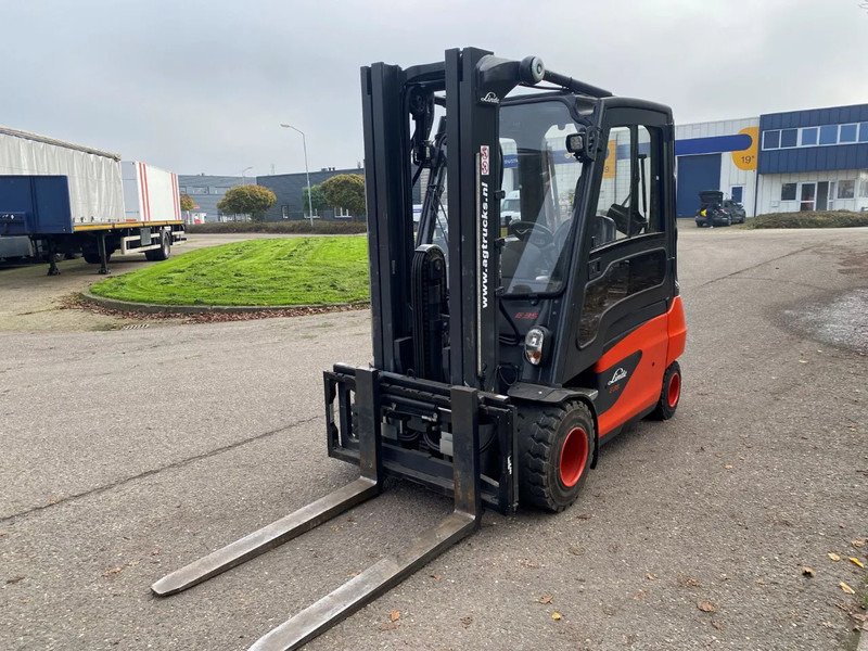 Linde E35L-01 - Electric forklift: picture 4 Linde E35L-01 - Electric forklift: picture 4
