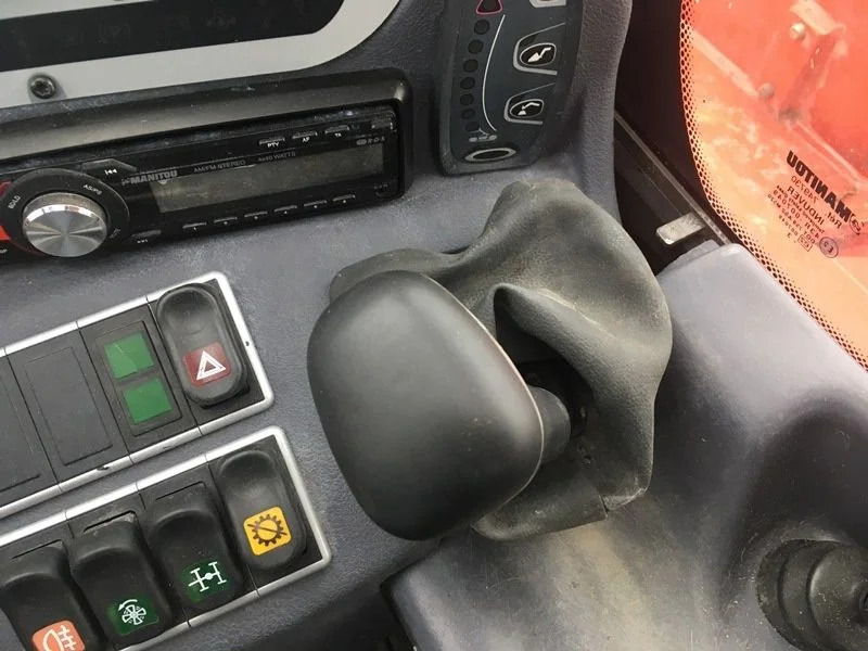 Telescopic handler Manitou MLT735 120 LSU: picture 12