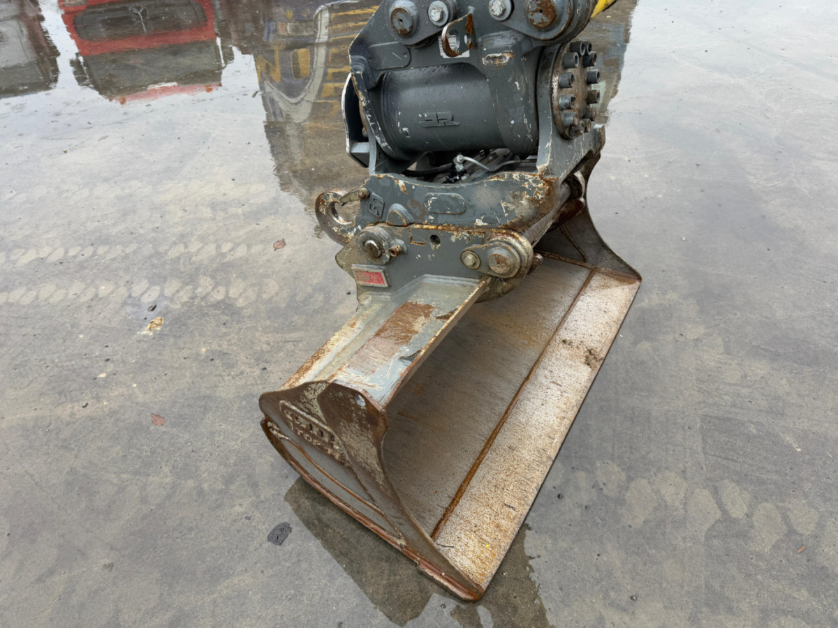 Wheel excavator LIEBHERR 910 Compact Litronic Powertilt: picture 9