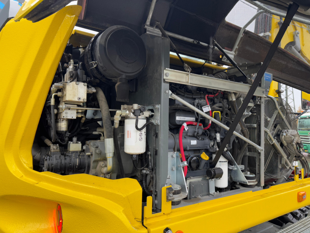 Wheel excavator LIEBHERR 910 Compact Litronic Powertilt: picture 15