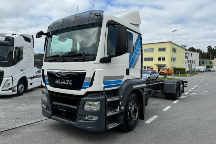 MAN TGS 26.440 6x2 Chassis - Cab chassis truck: picture 1 MAN TGS 26.440 6x2 Chassis - Cab chassis truck: picture 1
