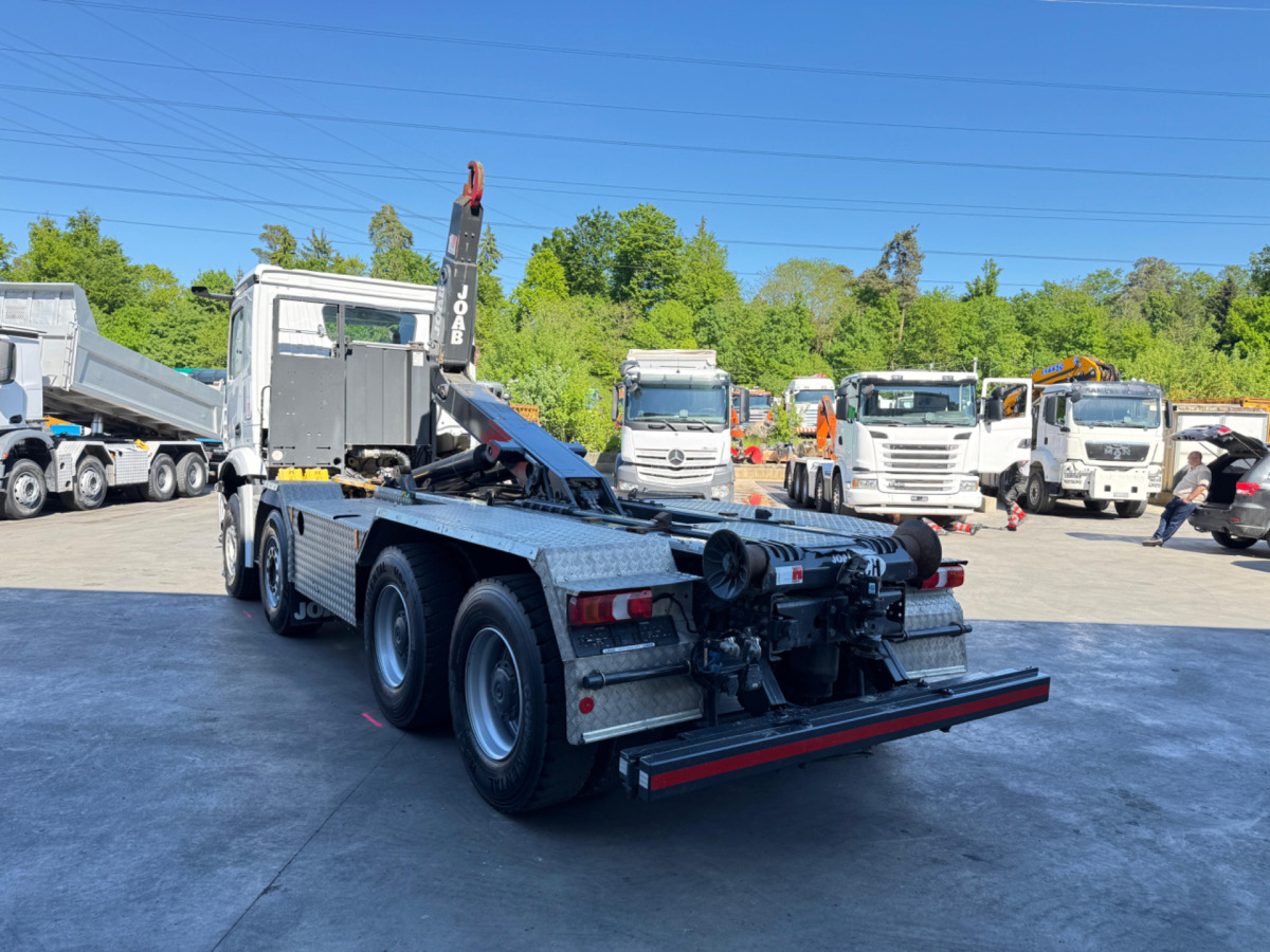 Hook lift truck MERCEDES Arocs 3251 8x4: picture 7