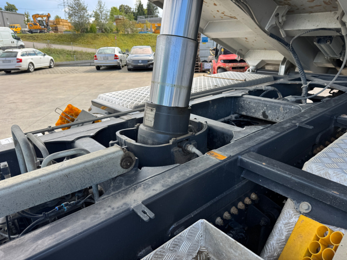 MERCEDES BENZ AROCS 3246 - Tipper: picture 4 MERCEDES BENZ AROCS 3246 - Tipper: picture 4