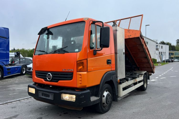 Nissan Atleon 80.19 4x2 Hooklift - Hook lift truck: picture 1 Nissan Atleon 80.19 4x2 Hooklift - Hook lift truck: picture 1