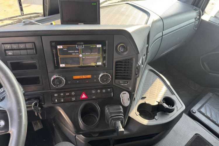 New Tractor unit Mercedes-Benz Arocs 1851 4x4H Kipphydraulik: picture 15