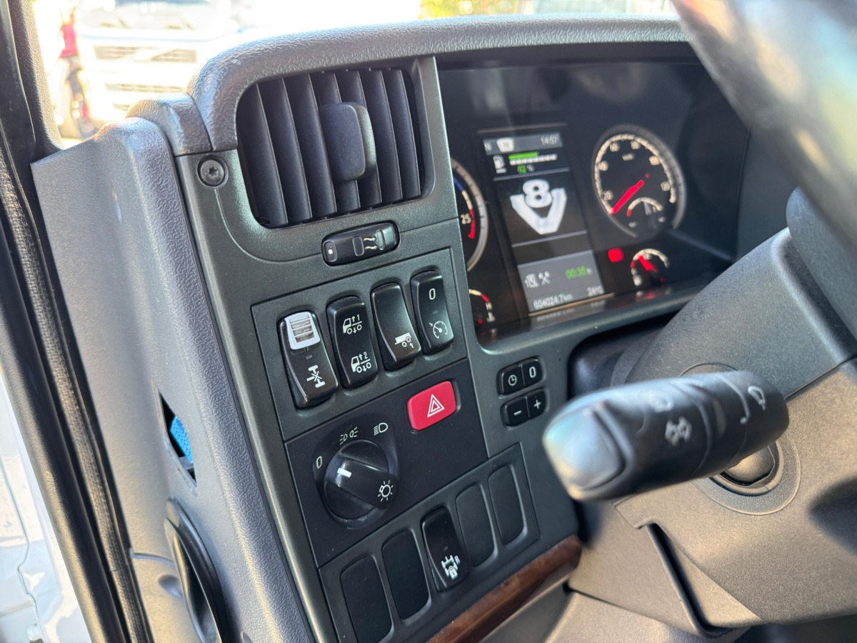 Tractor unit SCANIA R500 V8 4x2 ADR mit Hydraulikpumpe: picture 14