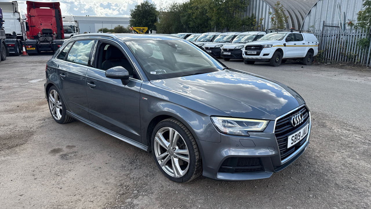 AUDI A3 35 TDI S Line - Station wagon: picture 1 AUDI A3 35 TDI S Line - Station wagon: picture 1