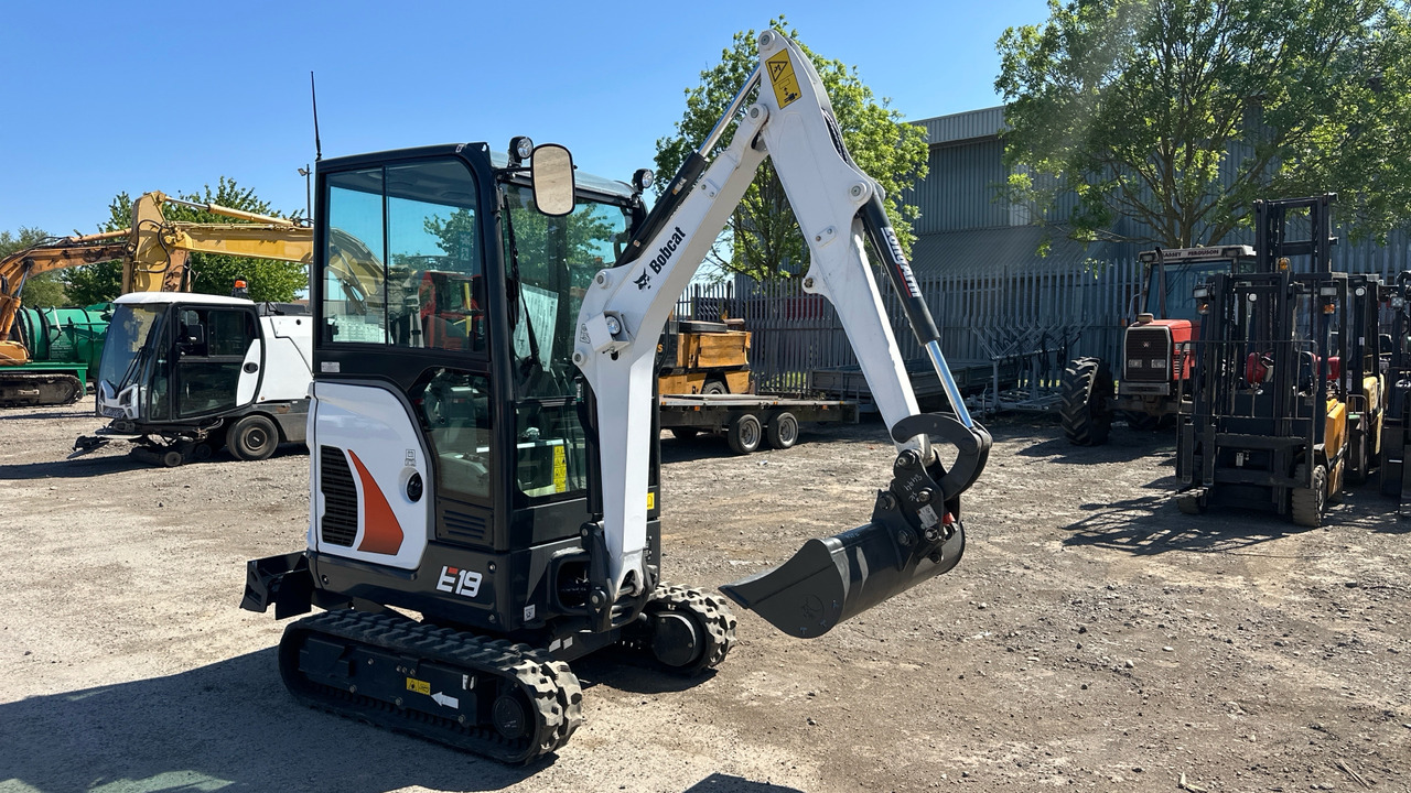BOBCAT E 19 - Mini excavator: picture 1 BOBCAT E 19 - Mini excavator: picture 1