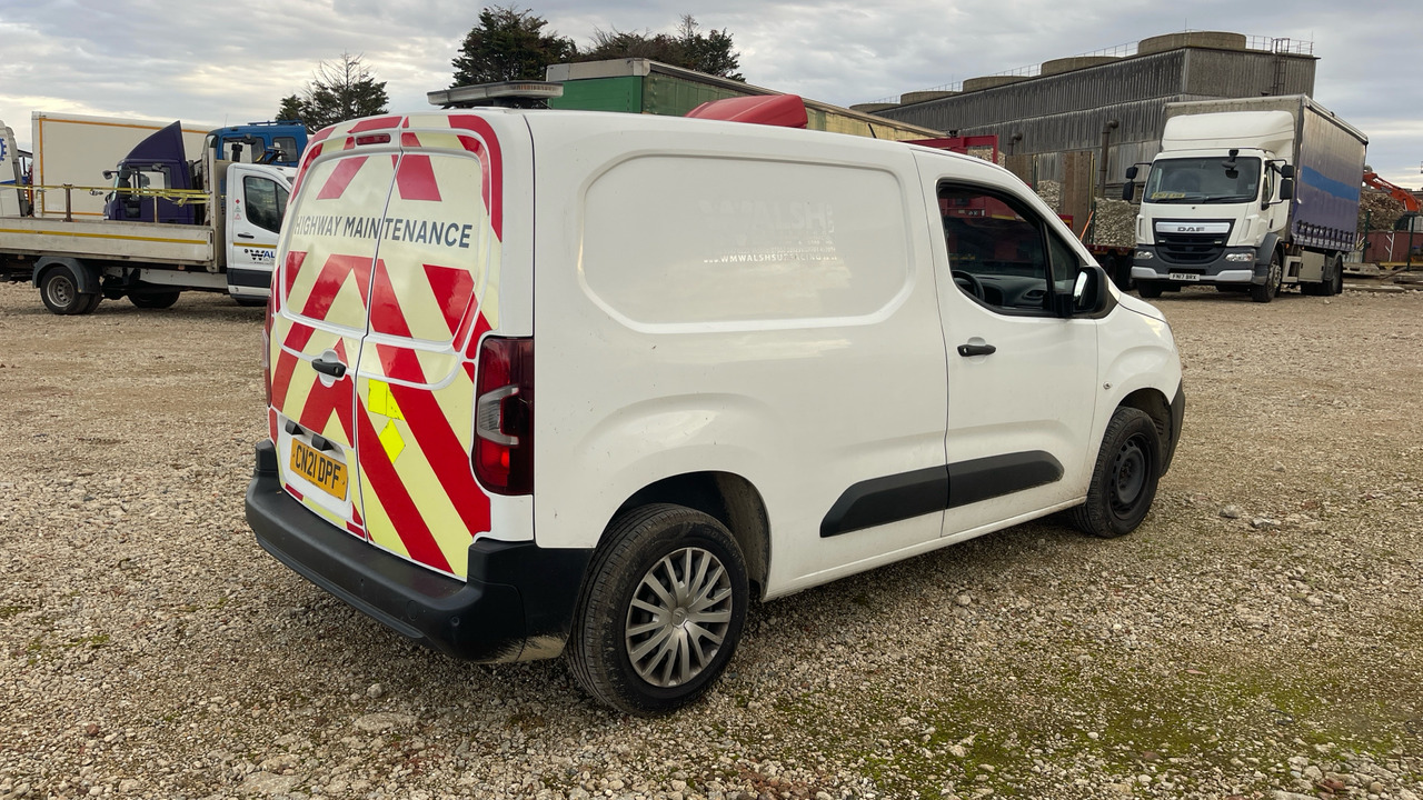 CITROEN BERLINGO ENTERPRISE 650 1.5 BLUEHDI 75PS - Small van: picture 4 CITROEN BERLINGO ENTERPRISE 650 1.5 BLUEHDI 75PS - Small van: picture 4