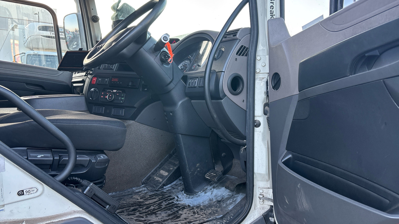 DAF CF 260 - Box truck: picture 5 DAF CF 260 - Box truck: picture 5